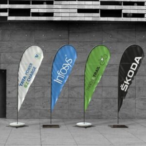 Tear drop banner